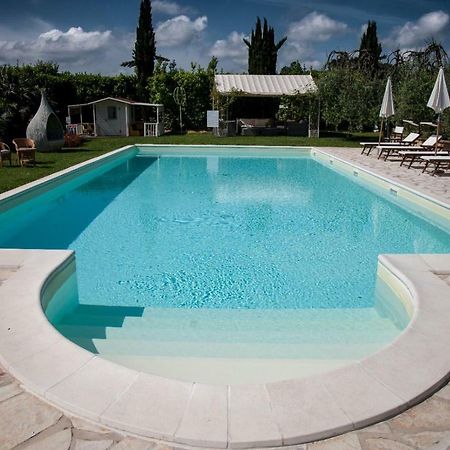 Cevoli Country Resort Lari Exteriér fotografie