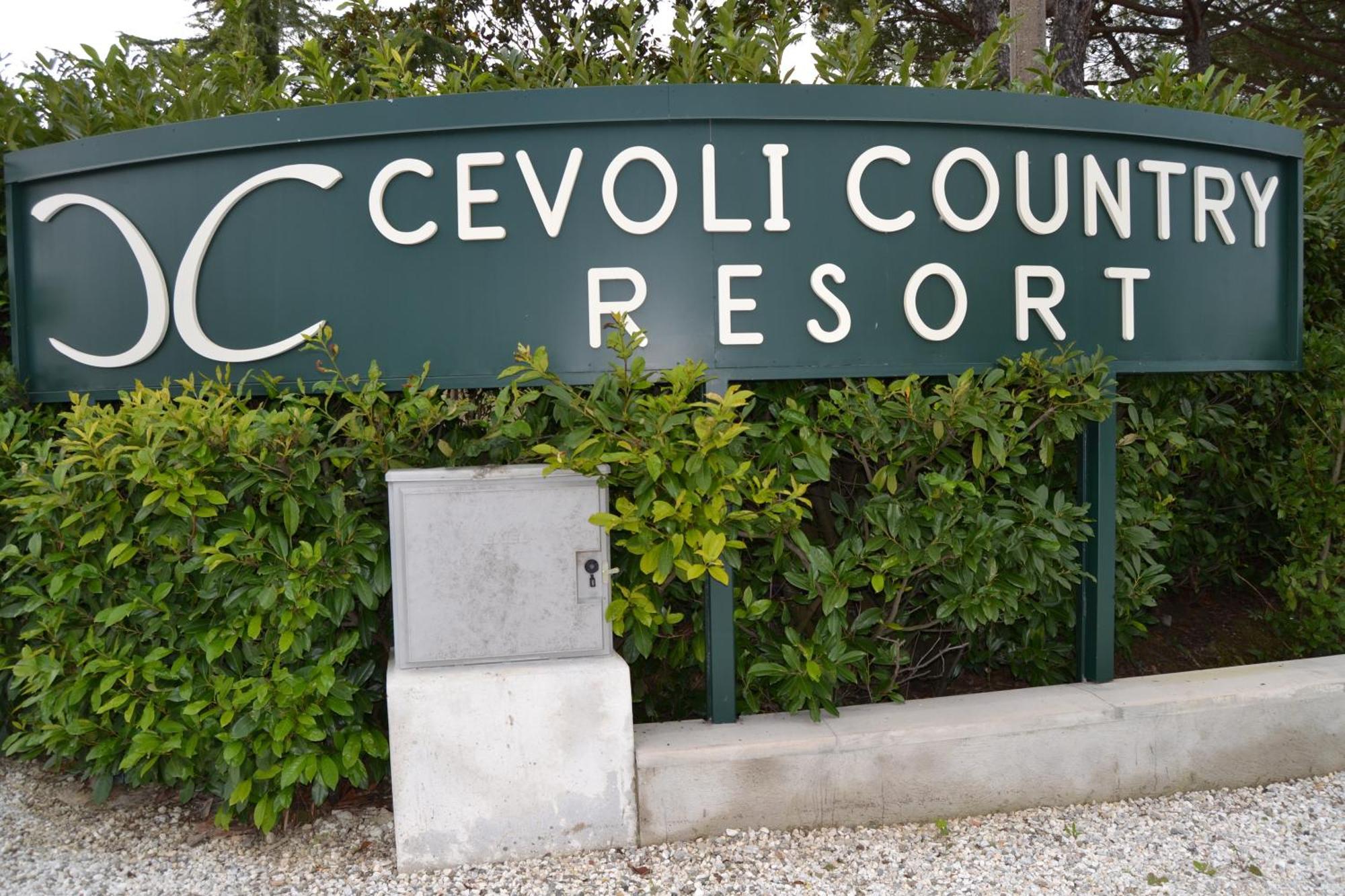 Cevoli Country Resort Lari Exteriér fotografie