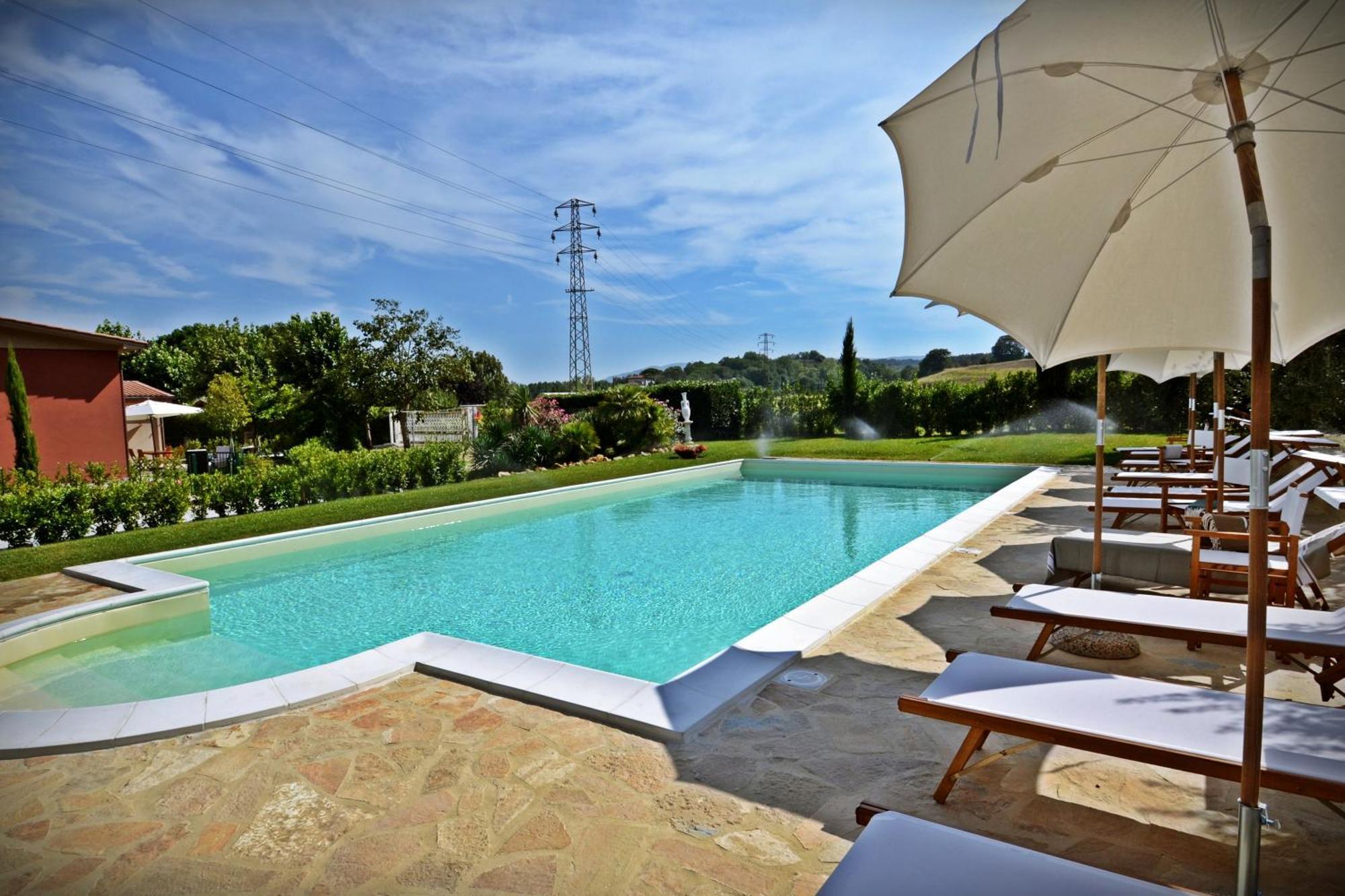 Cevoli Country Resort Lari Exteriér fotografie