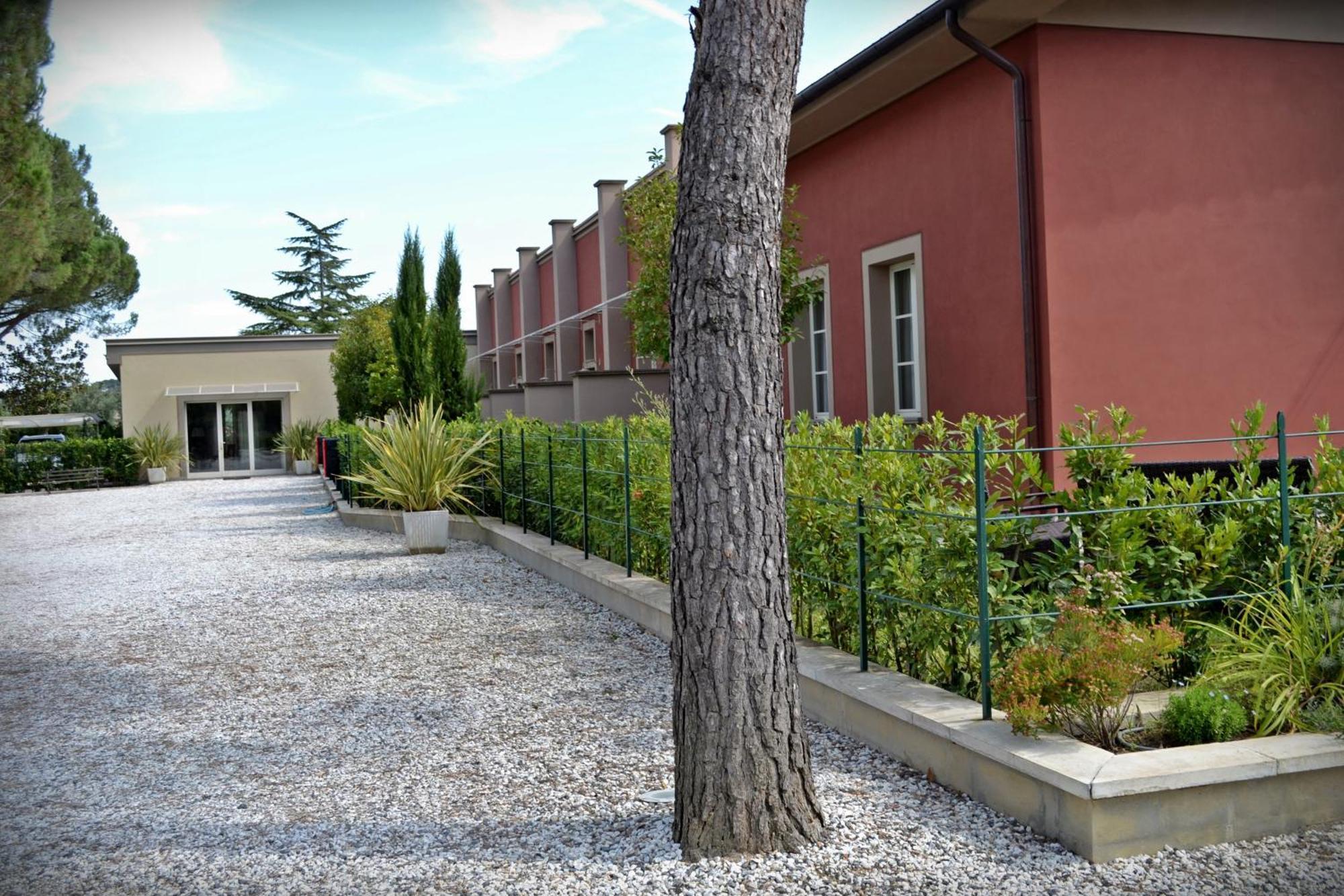 Cevoli Country Resort Lari Exteriér fotografie